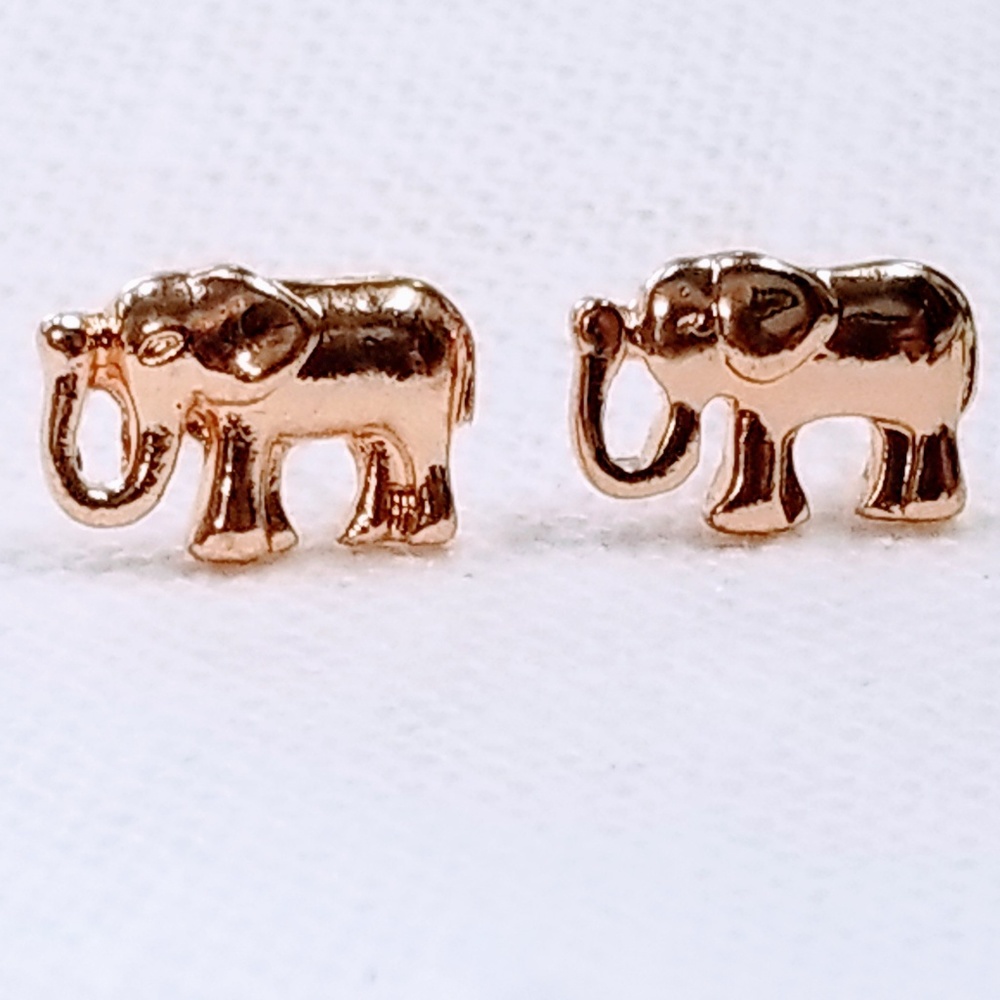 NEW 7mm Gold Elephant  Stud Earrings